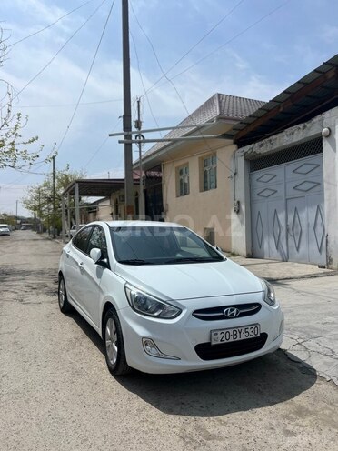 Hyundai Accent-5