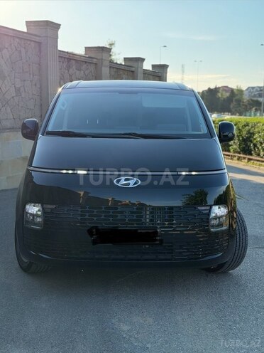 Hyundai Staria-1