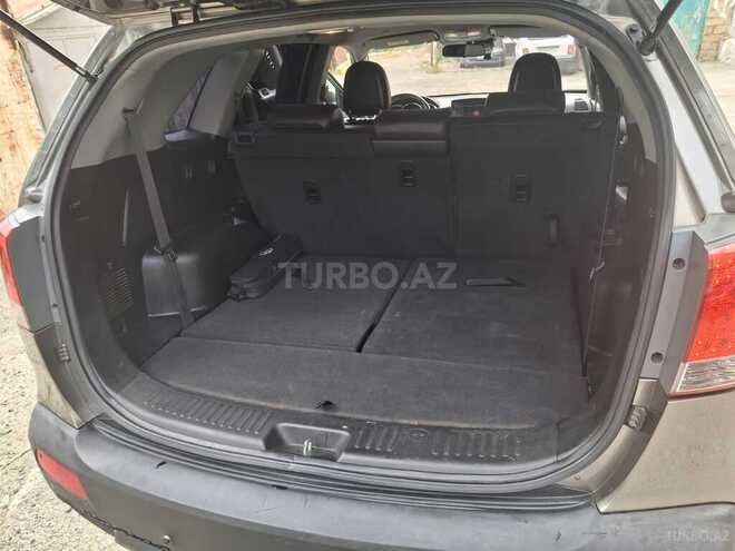 Kia Sorento-13