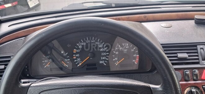 Mercedes C 240-6