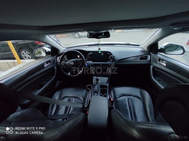 Hyundai Sonata-6