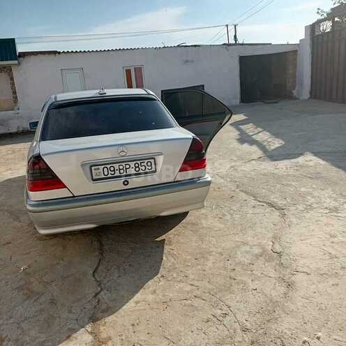 Mercedes C 200-2