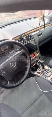 Mercedes E 240-8