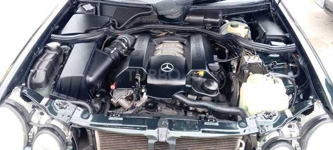 Mercedes E 240-9