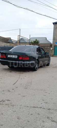 Mercedes E 240-6