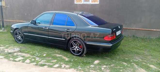 Mercedes E 240-5