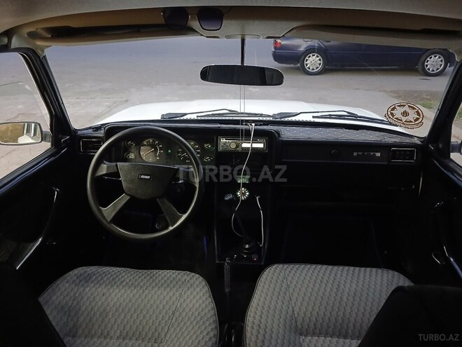 LADA (VAZ) 2107-4