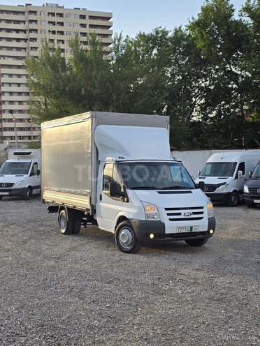 Ford Transit-1