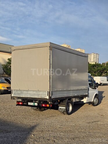 Ford Transit-6