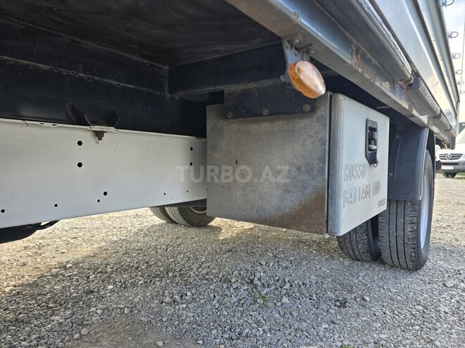 Ford Transit-16