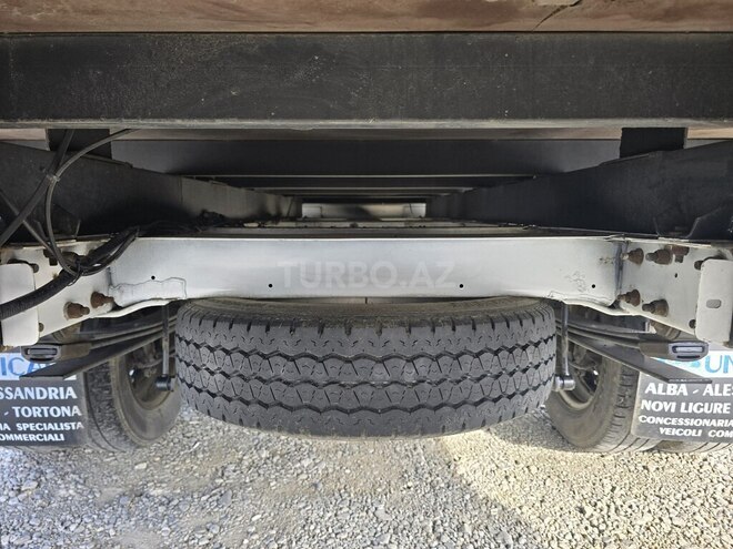 Ford Transit-19