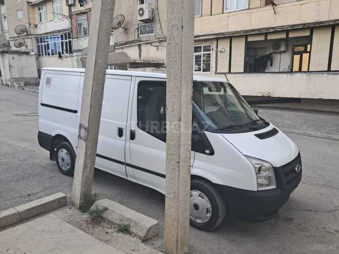 Ford Transit-2