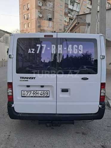 Ford Transit-3