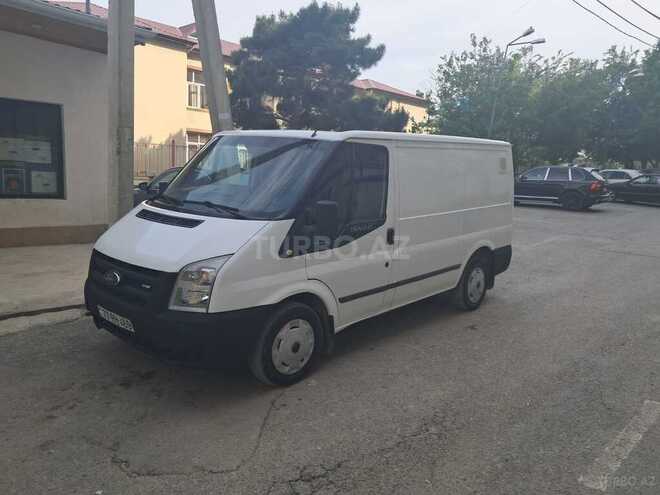 Ford Transit-4