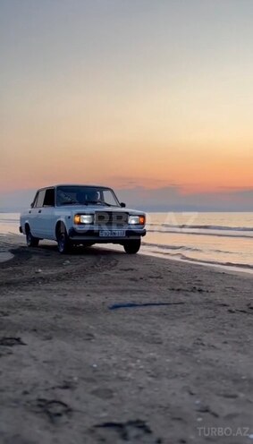 LADA (VAZ) 2107-2