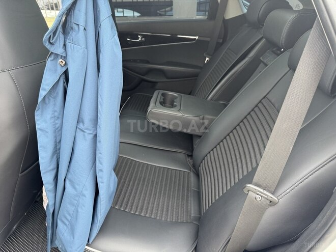 Kia Sorento-11