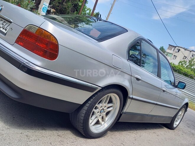 BMW 728-11