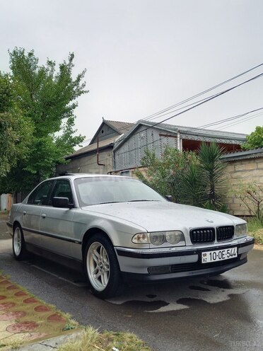 BMW 728-1