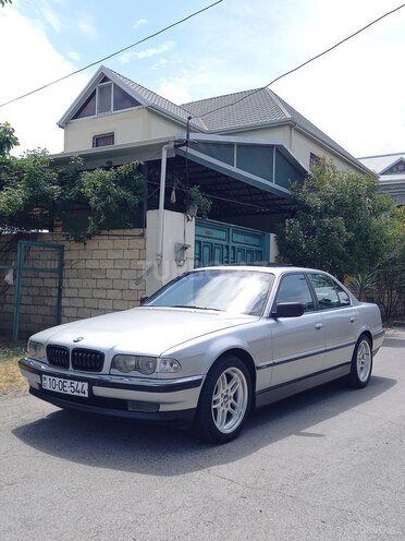 BMW 728-19