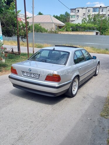 BMW 728-13