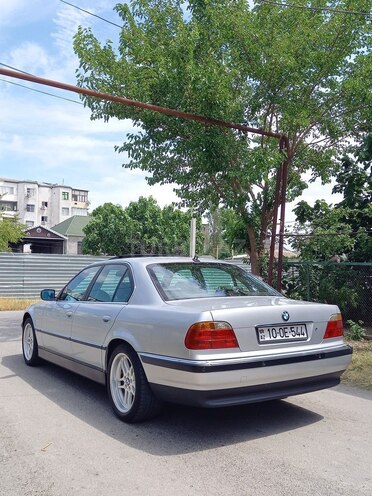 BMW 728-17