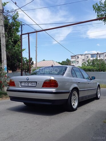 BMW 728-12