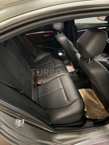 BMW 330-11