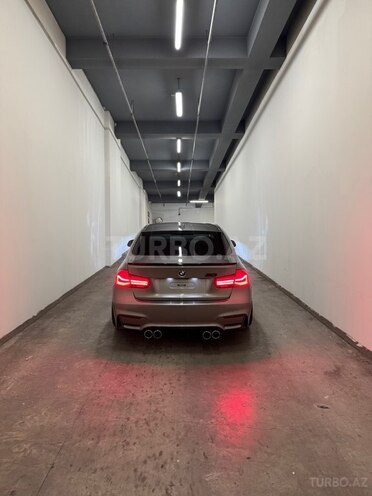 BMW 330-4
