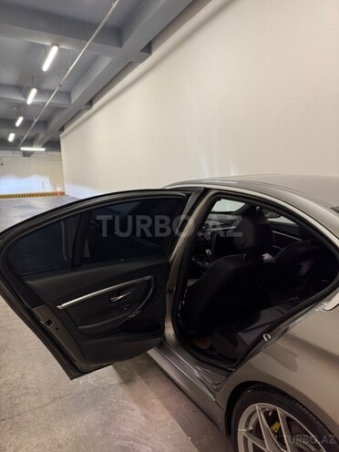 BMW 330-10