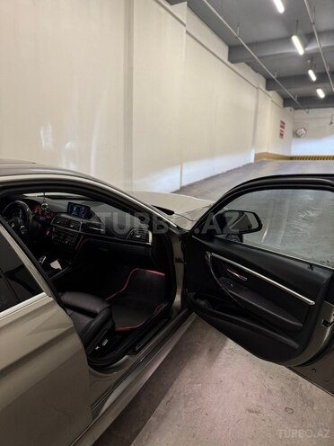 BMW 330-8