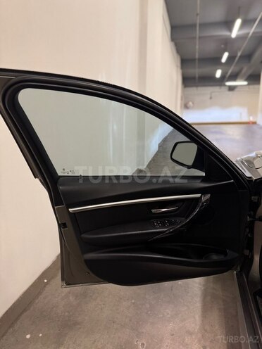 BMW 330-12