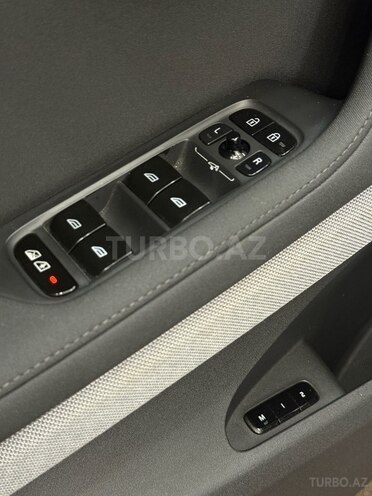 Polestar 2-11