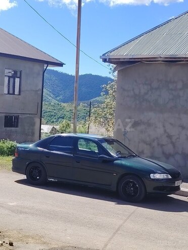 Opel Vectra-3
