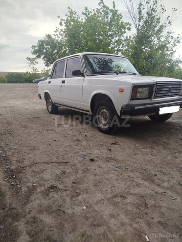 LADA (VAZ) 2107-2