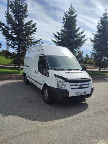 Ford Transit-4