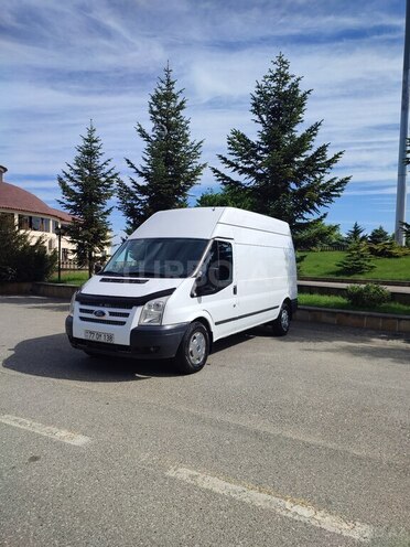 Ford Transit-2