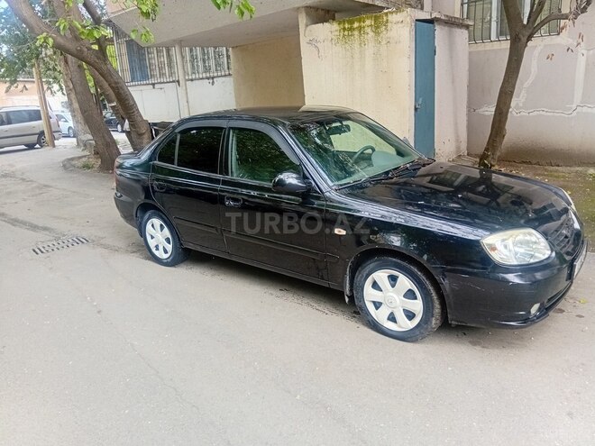 Hyundai Accent-6