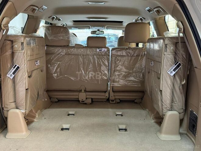 Toyota Land Cruiser-14