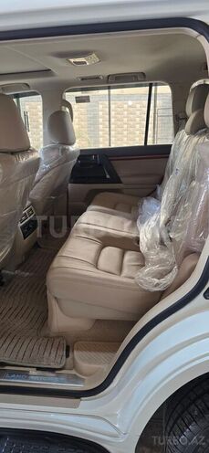 Toyota Land Cruiser-15