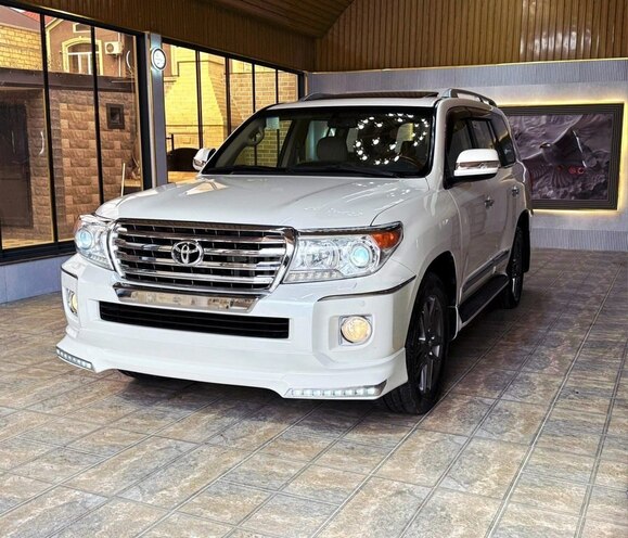 Toyota Land Cruiser-7