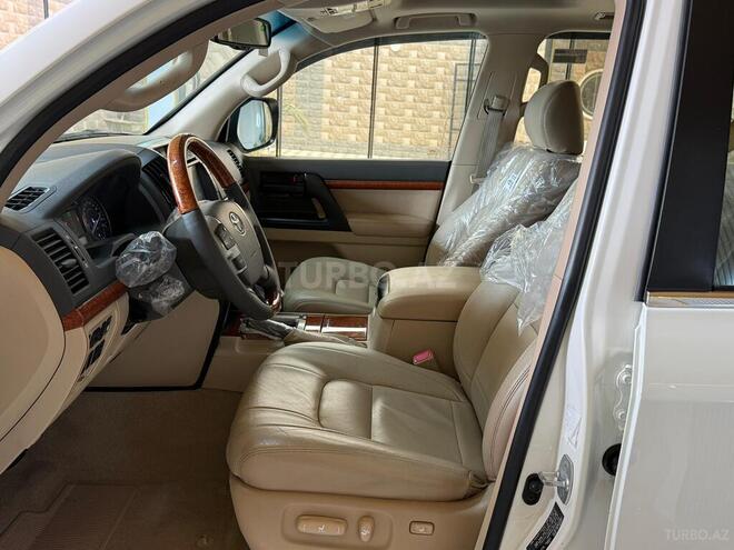 Toyota Land Cruiser-13