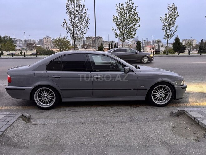 BMW 523-4