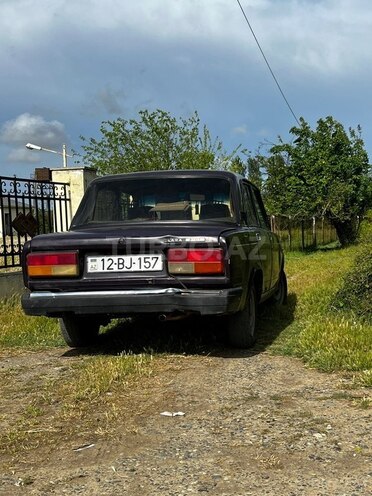 LADA (VAZ) 2107-2