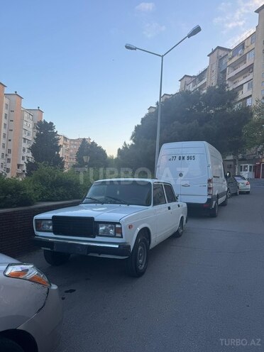 LADA (VAZ) 2107-1