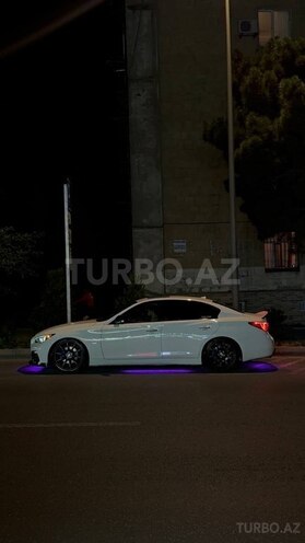 Infiniti Q50-3
