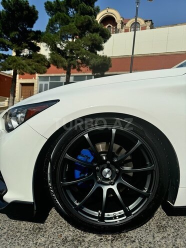 Infiniti Q50-4