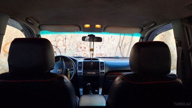 Toyota Land Cruiser Prado-5