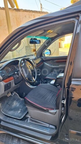 Toyota Land Cruiser Prado-8
