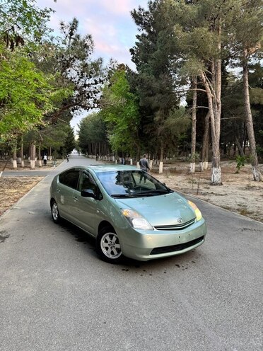 Toyota Prius-1