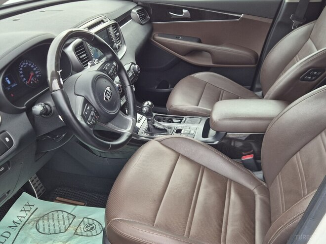 Kia Sorento-10